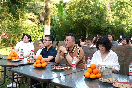【感恩有你，白衣天使在行动】昨日，成都神康癫痫医院开展国际护士节户外团建